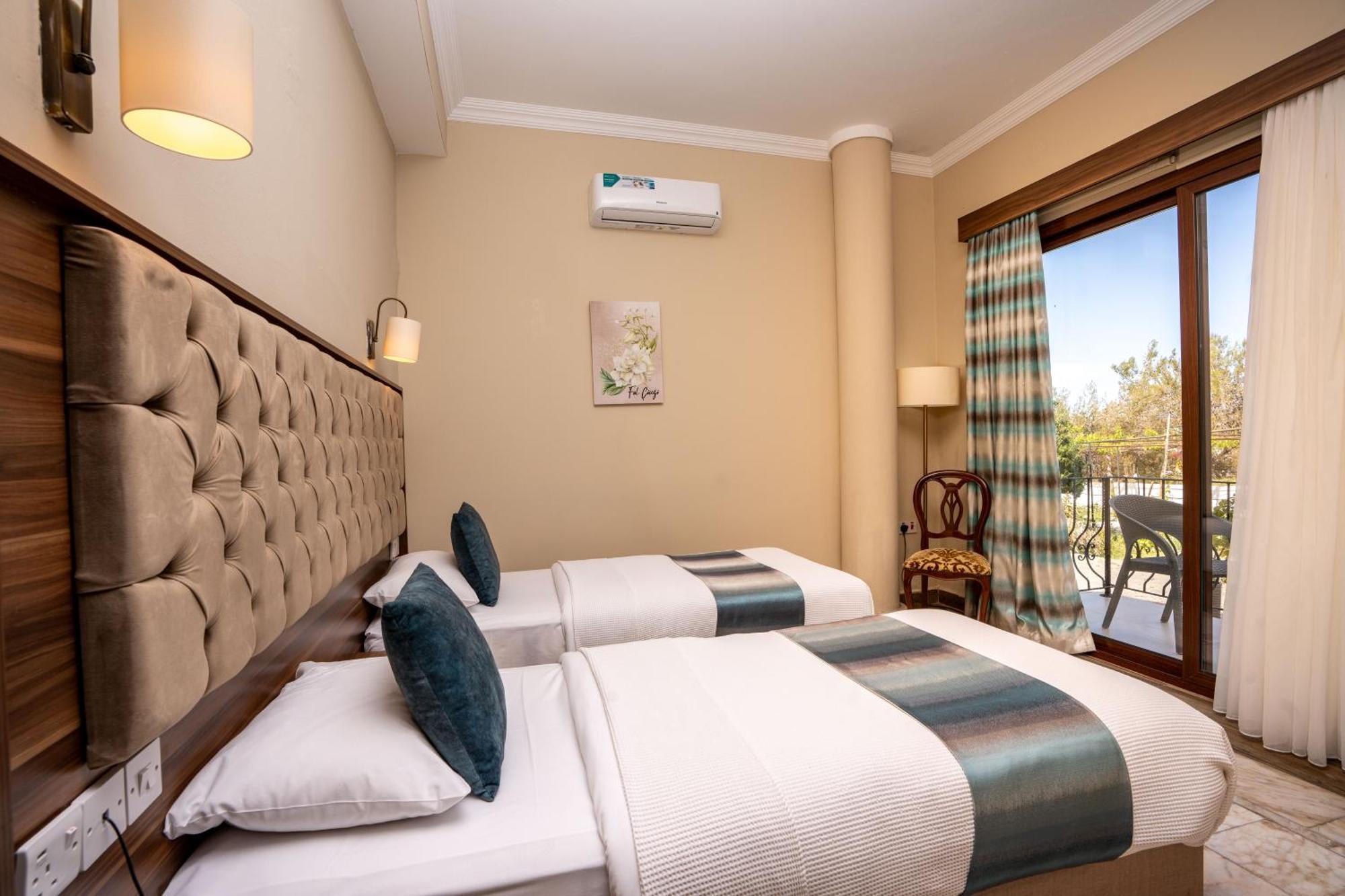 Meryem'S Hotel Agios Epiktitos Exteriör bild